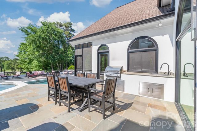 5400 Challisford Lane, Charlotte, NC 28226