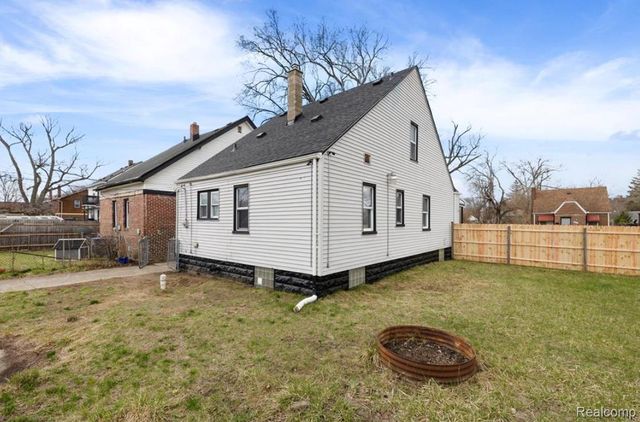 15424 Cruse Street, Detroit, MI 48227