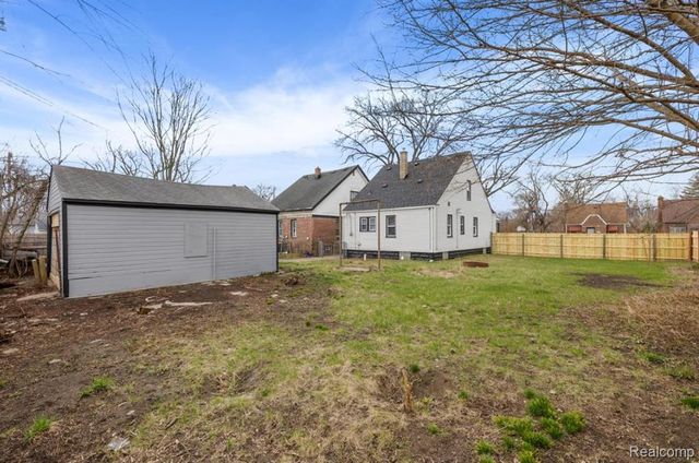 15424 Cruse Street, Detroit, MI 48227
