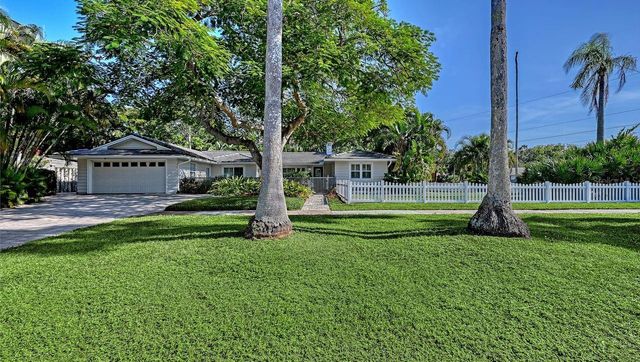 4810 BAY SHORE ROAD, Sarasota, FL 34234