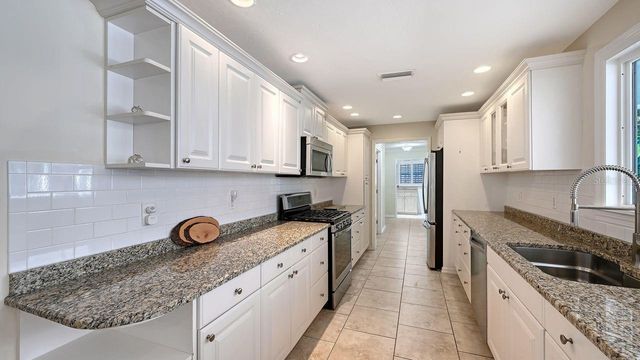 4810 BAY SHORE ROAD, Sarasota, FL 34234