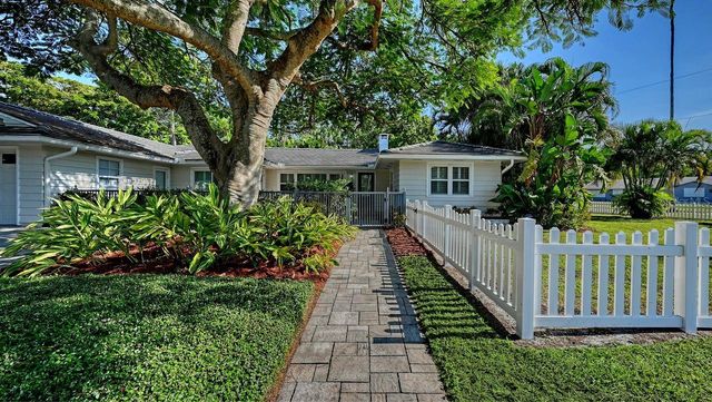 4810 BAY SHORE ROAD, Sarasota, FL 34234