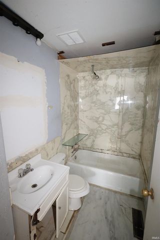 219 W Simonton Street, Elkhart, IN 46514