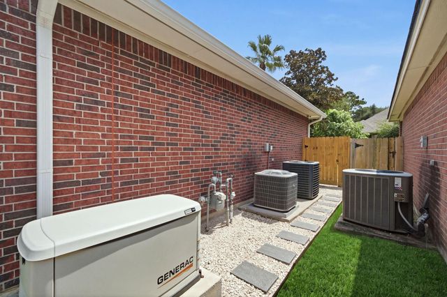 9415 Kari Springs Court, Houston, TX 77040
