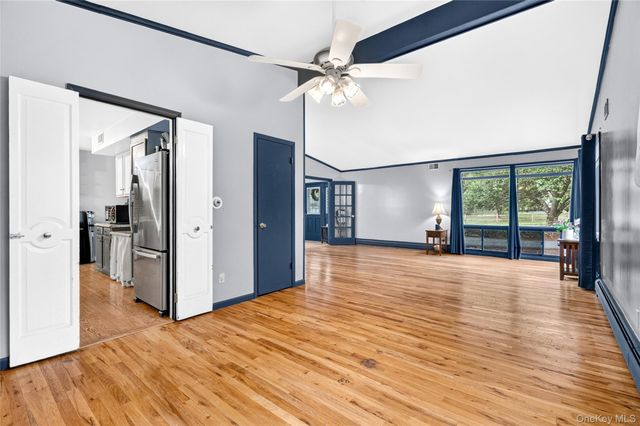 105 Robinhood Lane, West Nyack, NY 10994