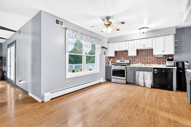 105 Robinhood Lane, West Nyack, NY 10994