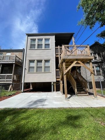 7807 S Marquette Avenue, Chicago, IL 60649