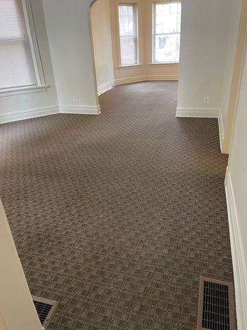 7807 S Marquette Avenue, Chicago, IL 60649