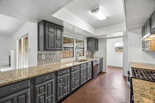 2001 Emory Oak Drive, Carrollton, TX 75007