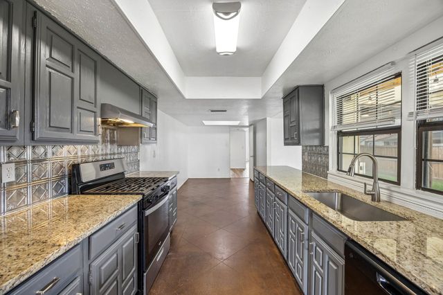 2001 Emory Oak Drive, Carrollton, TX 75007