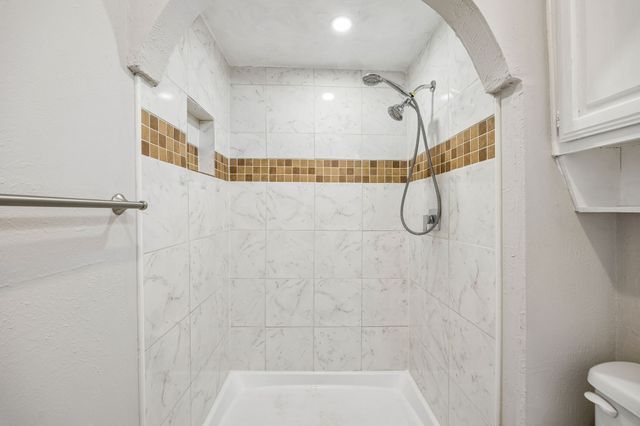 2001 Emory Oak Drive, Carrollton, TX 75007