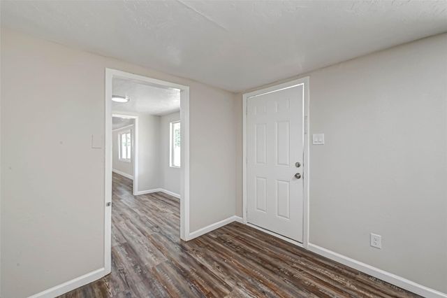 10694 Pine Street, Willis, TX 77318