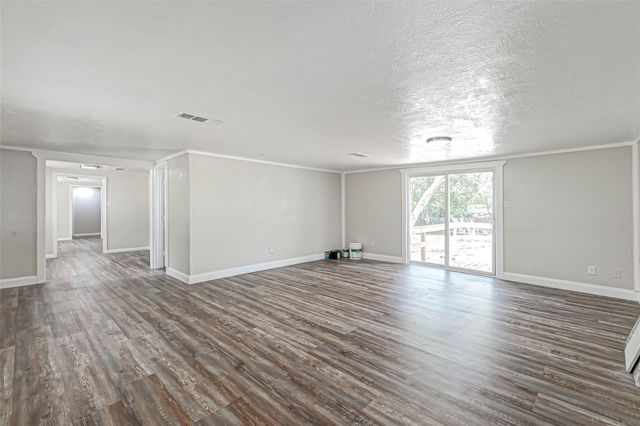 10694 Pine Street, Willis, TX 77318