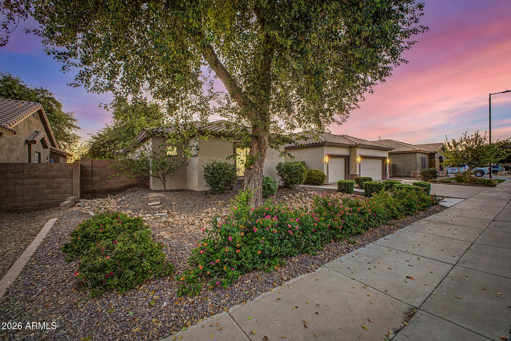 5610 S EUCALYPTUS Place, Chandler, AZ 85249 — photo 2