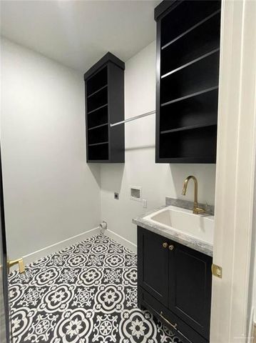 3301 Showboat Drive, Edinburg, TX 78541