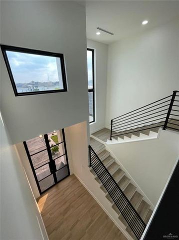 3301 Showboat Drive, Edinburg, TX 78541