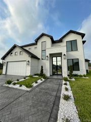 3301 Showboat Drive, Edinburg, TX 78541