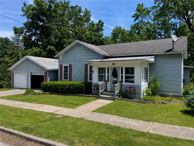 14 Center Street, Manchester, NY 14504