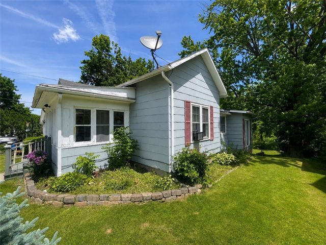 14 Center Street, Manchester, NY 14504