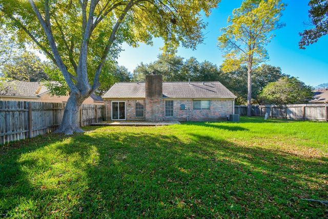 3911 Issacks Way, Sugar Land, TX 77479