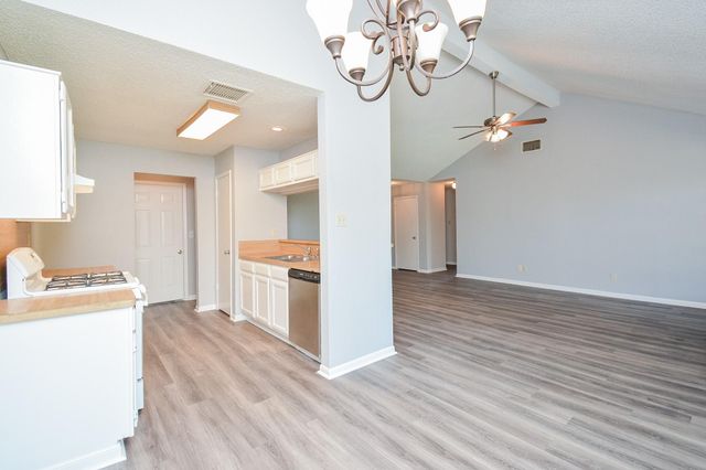 3911 Issacks Way, Sugar Land, TX 77479