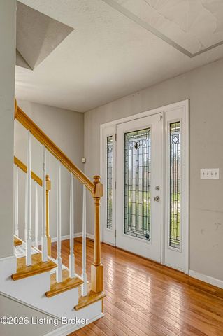 6108 Top Hat Ct, Louisville, KY 40258