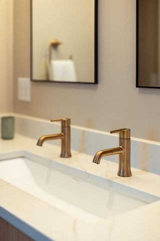 2876 Wildflower Lane SW, Rochester, MN 55902