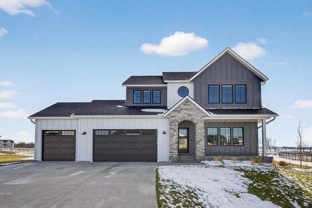 2876 Wildflower Lane SW, Rochester, MN 55902