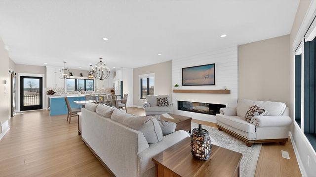 2876 Wildflower Lane SW, Rochester, MN 55902