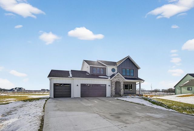 2876 Wildflower Lane SW, Rochester, MN 55902