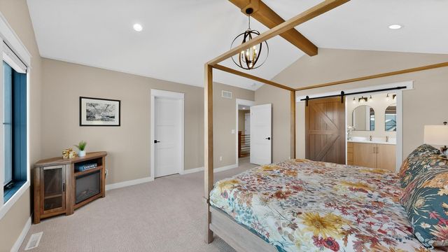 2876 Wildflower Lane SW, Rochester, MN 55902