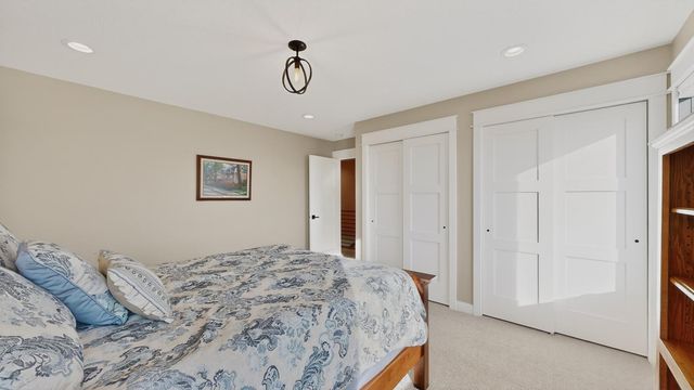 2876 Wildflower Lane SW, Rochester, MN 55902