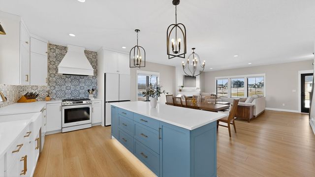 2876 Wildflower Lane SW, Rochester, MN 55902