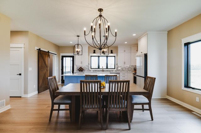 2876 Wildflower Lane SW, Rochester, MN 55902