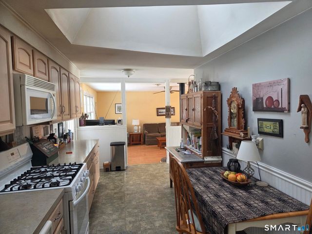 192 Scantic Meadow Road, South Windsor, CT 06074