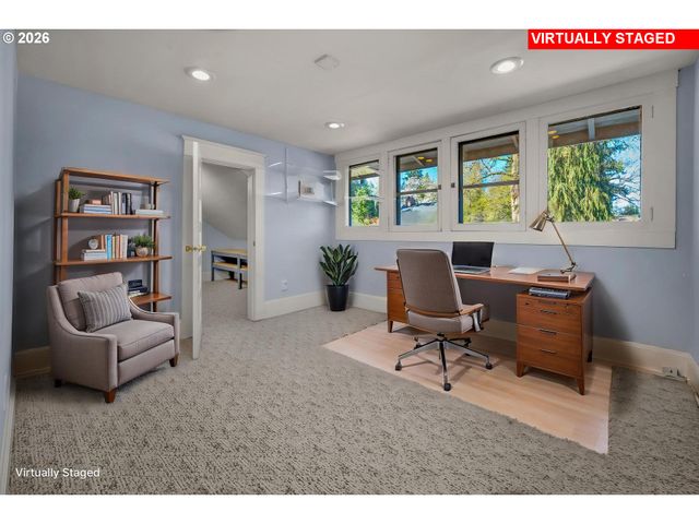 8409 Sw CAPITOL Hwy, Portland, OR 97219