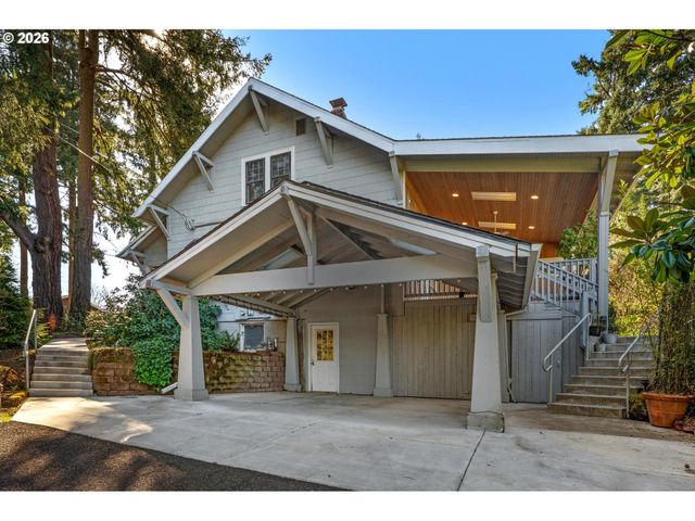 8409 Sw CAPITOL Hwy, Portland, OR 97219