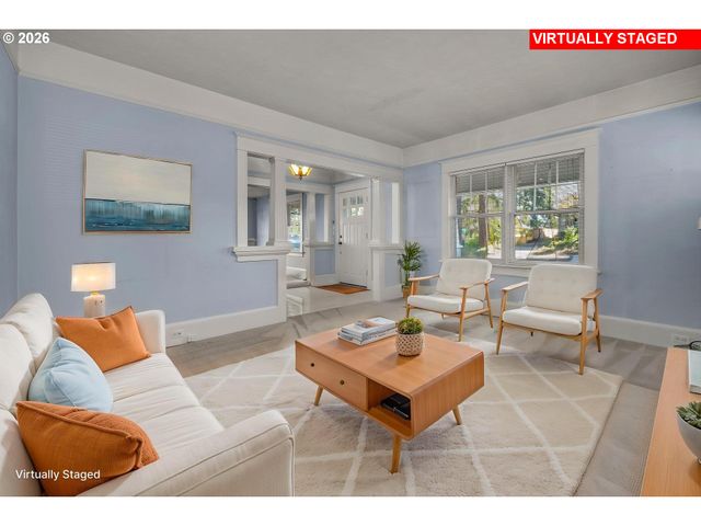 8409 Sw CAPITOL Hwy, Portland, OR 97219