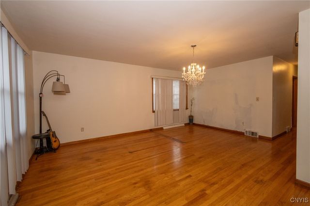 301 BOSTON Street, Syracuse, NY 13207