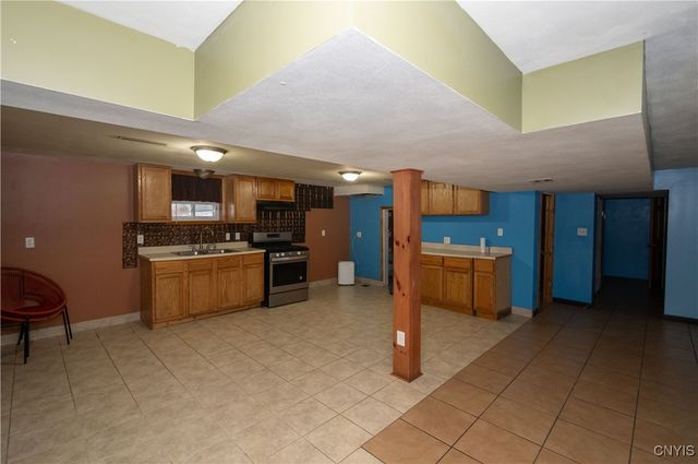 301 BOSTON Street, Syracuse, NY 13207