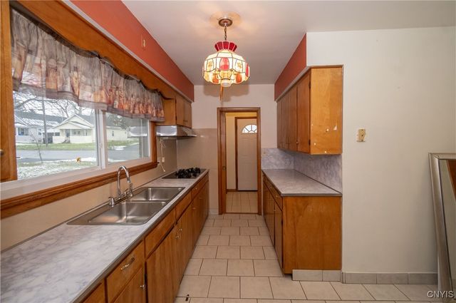 301 BOSTON Street, Syracuse, NY 13207