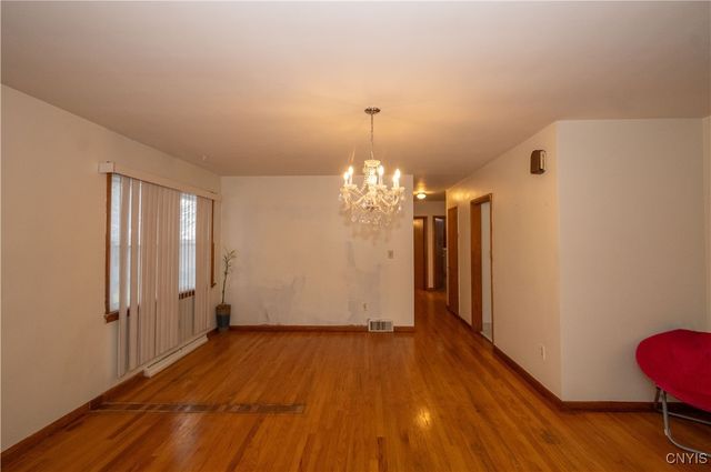 301 BOSTON Street, Syracuse, NY 13207