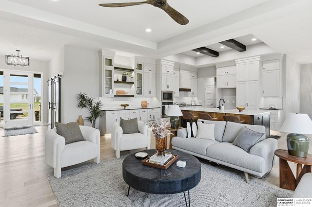 3633 S 219th Avenue, Omaha, NE 68022