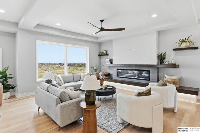 3633 S 219th Avenue, Omaha, NE 68022