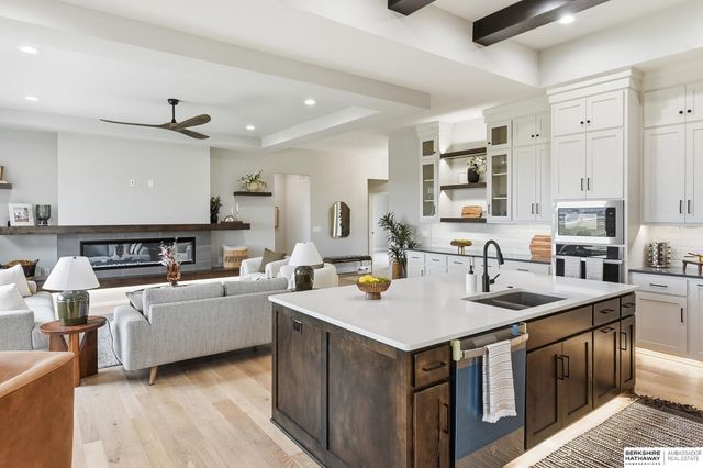 3633 S 219th Avenue, Omaha, NE 68022