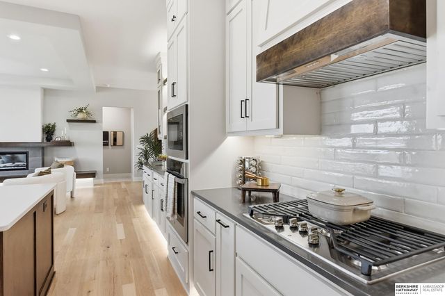 3633 S 219th Avenue, Omaha, NE 68022