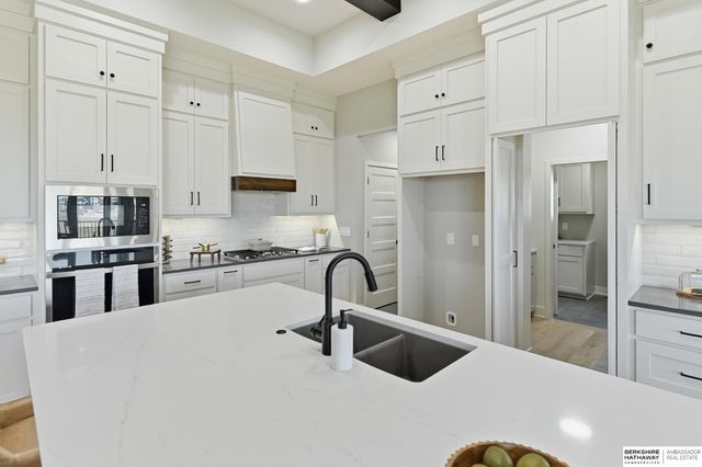 3633 S 219th Avenue, Omaha, NE 68022