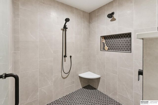 3633 S 219th Avenue, Omaha, NE 68022