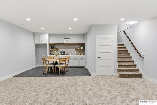 3633 S 219th Avenue, Omaha, NE 68022