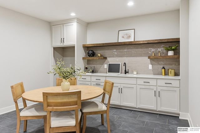 3633 S 219th Avenue, Omaha, NE 68022